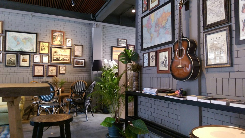 Comfortable common area for socializing and relaxing